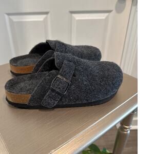 CUSHIONAIRE Hana Women's Clogs Dark Gray Wool Women's Size 6M